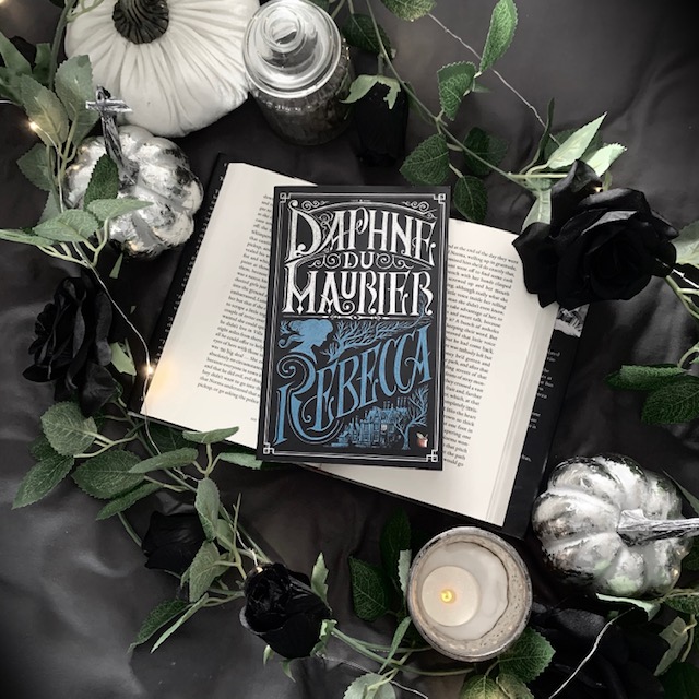 Review: Rebecca by Daphne du Maurier